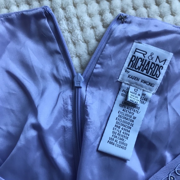 R&M Richards 2 piece garment gown in Lilac. Size 12 Brand New never worn - Picture 10 of 15